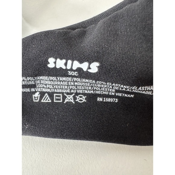New Skims Fits Everybody Bra Size 30 C Onyx‎ Black Intimates - Picture 3 of 5